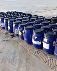 وبركاته يوجد  دبات للبيع عدد 40 دبه، سعر الواحدة 3 ألف دينار تصير للطح...