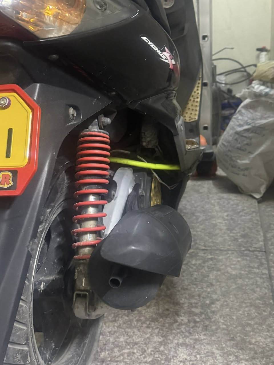 سلام عليكم 
سكنس فحل للبيع 
المكان البلديات مزوده خارجي شرط شلعه ومعدل ما مفتوحه مكينه بلادي السعر على هذا الرقم فقط *********** أوراق كامله جيب وياك فيتر
