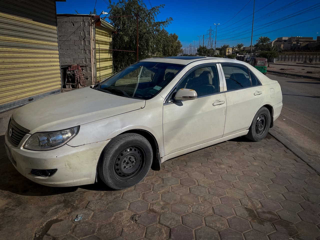 السلام عليكم ورحمة الله وبركاته
من رخصة الأمن...
BYF f6
موديل 2011
السياره جانة أجرة ومحولينه خصوصي 
مصبوغه عام لا كص ولا ضربه 
صدر امامي جديد 
مشط ستيرن جديد 
داينمو جديد 
صدر خلفي 70 :/:
سياره عضمته حلوه 
50$ وبيه مجال 
***********
