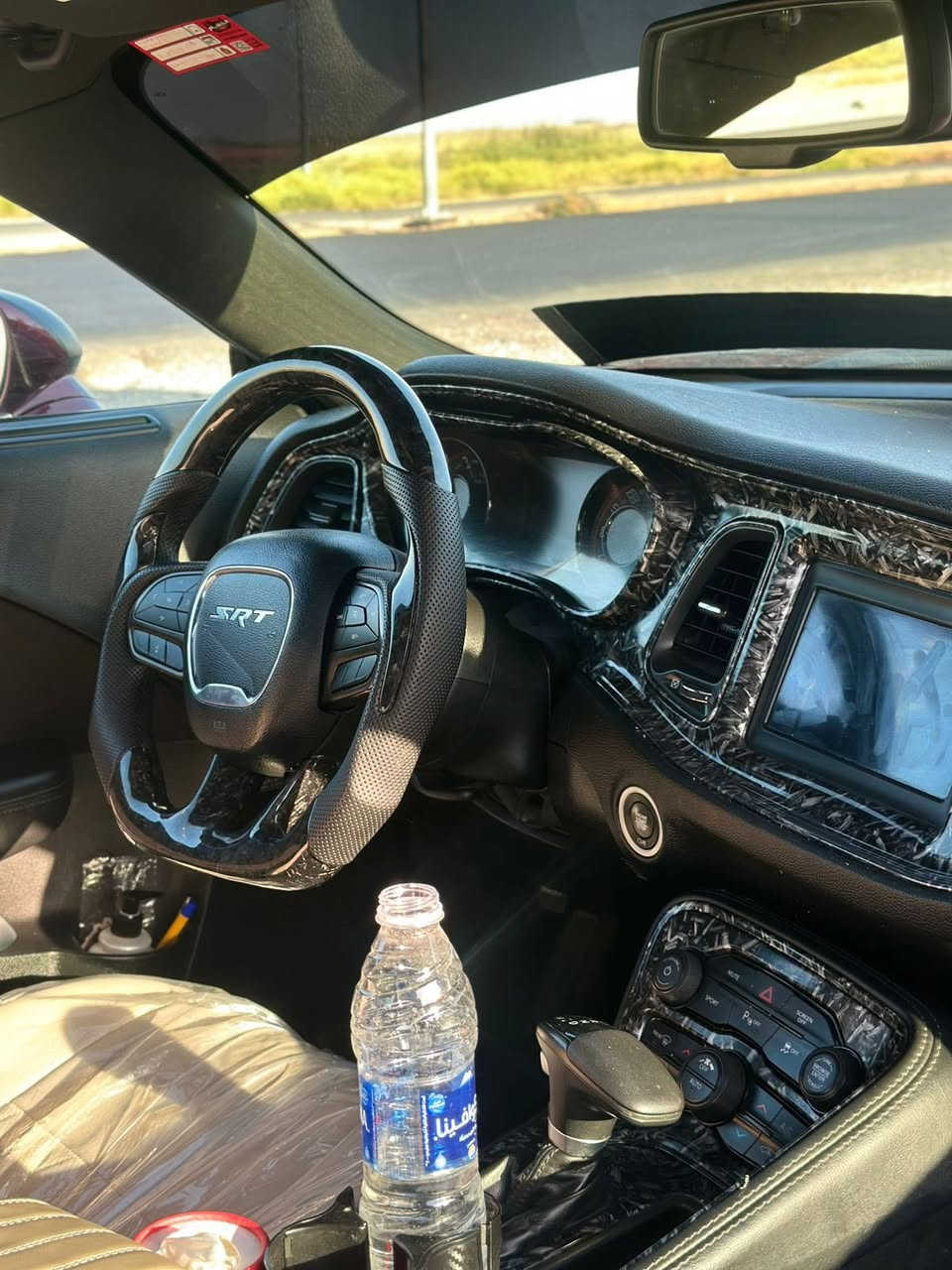 السلام عليكم
جالنجر 2023. (Gt)
مواصفات:
فتحه سقف 
رادار خلفي
كار بلي
كشن كهرباء
مثبت سرعه
زر سبورت
سست صوت الباين
عليها اضافات هواي  داخل فورجد شنايزر
كشنات بيجي   عليها كزوز صوت
عيون الشيطان متغير دوس وشقفه وبرده جامه خلفيه

نص بنيد ودعاميه  بلادي ومرشوش وجاملغ مبدل لون
السعر ٢٢٠ الرقم *********** 
صور الحادث موجوده
