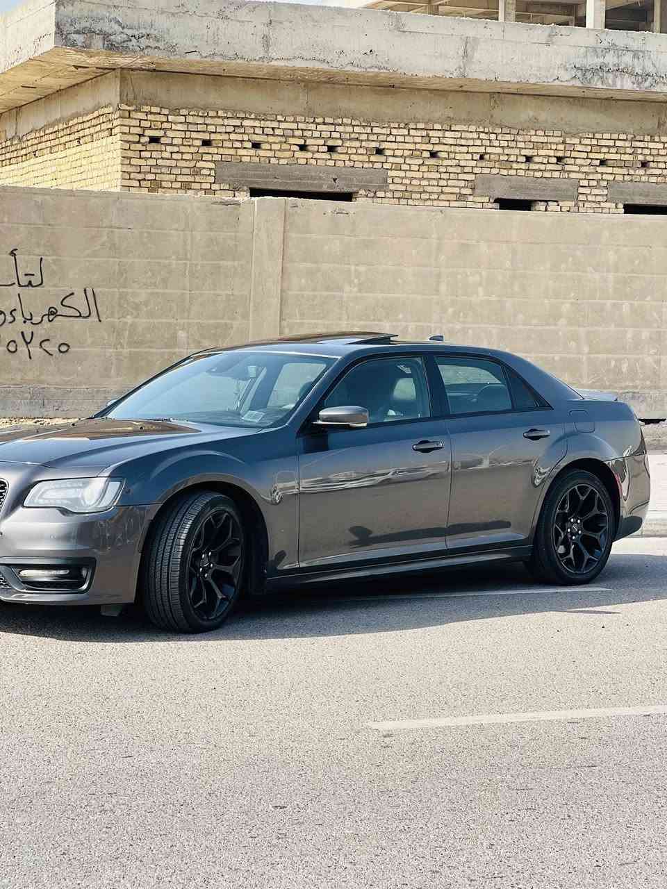 اللهم صلي على محمد وآل محمد 
سلام عليكم                                                          
300s فول مواضفات 
موديل 2018 اصل 
لنضافه 99‎%‎ 
رقم بصره باسمي 
ملاحضه* بيها جاملغ امامي مقسم وبيها باب بس مفتوح
وتقرير غرق كلش بسيط 
وارد أمريكي 
الون اسود رمادي 
لسياره جاهزه من كلشي وما بيها اي نقص خير من الله 
240$ ورقه وبيها مجال بسيط 
للاتصال: ‭***********‬
( مكلف بلنشر )
