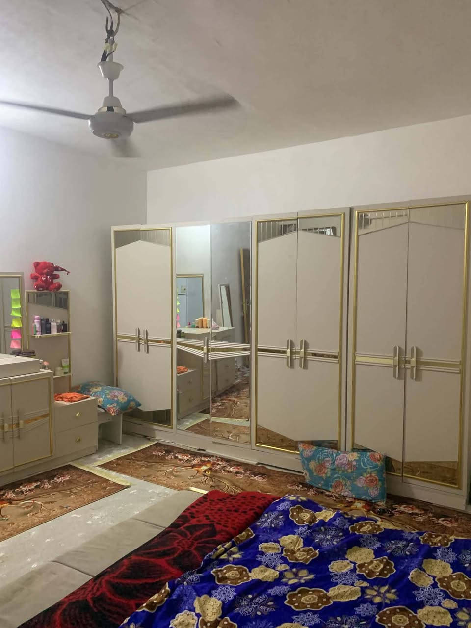 ياالله بيت مساحه 210البيع بناء بلوك صب مسلح اساس وسقف
عنوان فوق من قريه الغدير عامود 317

تفاصيل غرفتين وصاله واستقبال وحمامات وطارمه 

مع غرفه اخشاب 

الاستفسار اكثر

***********
