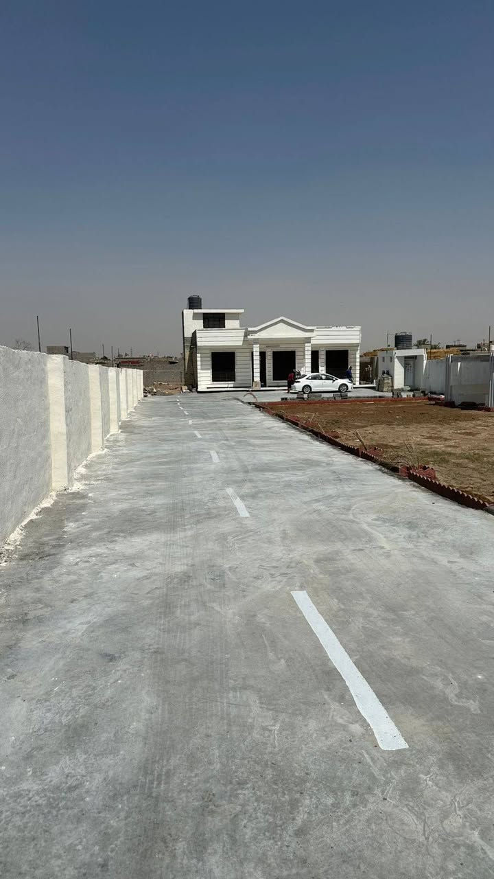 سلام عليكم دونم طابو ملك صرف زراعي مع دار ٢٤٠ متر ومسيج بل كامل ٣غرف نوم ٥في٤ استقبال ١٠في٤٤٠ صاله ١٢ في ٤٣٠ مطبخ ٤٣٠ في٣٣٠ ٤حمامات خارجي وداخلي بغداد منطقه الشاعره طريق السياحي تبعد عن حي البتول 10 دقايق ومسبح ٦في ٤ مساحه الحديقه ٤٠٠ متر الكراج 50 متر في ٦ مستوصف ٥٠ متر بعد مدارس قريب للاستفسار الاتصال على الرقم *********** سعر ٢٣٠
