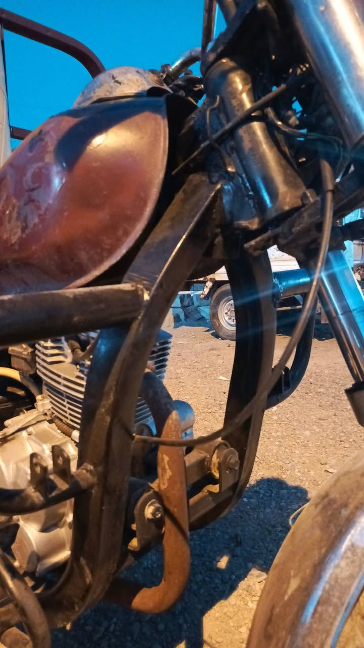 ستوته موديل 16 كلها شغاله سلف  وايرمنيه منفيس اصلي  محرك  نظيف شاصي شرط السعر 775 بيها  مجال.   خابر عل رقم الستوته مو الي// ***********
