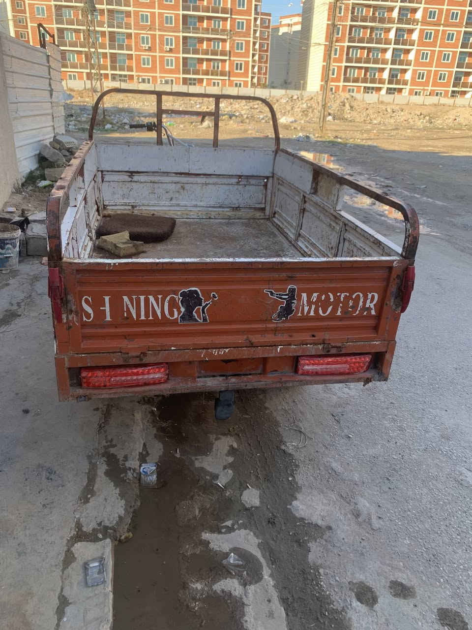 سلام عليكم من رخصة مدير الكروب شباب ستوتة جمرة ومكينة مال امتيار اوراق كاملة كمرك مدفوع ستوتة مال جناي بيهة اوراق مال امن الوطني بس من امشي مسافة وتحمى المكينة  تطفى حتمال تفيلس مضبوب مالتهة سعرهة ١٧٠٠ وبيهة مجال لطيبين ما تصرف عليهة ولا ربع ستوتة متعوب عليهة اتصل وتأمر.  ومعلومة ضفيرة جديدة وبلاجكترات جديدة وبك لايت جديد كلة شغال ودشبول ولايت جدد الستوتة. مابيهة اي نقص تاير مال سايبة جدد ورك ما مدكوك ولا طاخينة مكفولة من الاكسن وصبغ ولضربة


**إذا كنت صاحب هذا الإعلان وتريد حذفه لأي سبب، رجاءا أرسل رسالة إلى الدعم الفني**