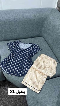 تخفيضات • ملابس • ٤ قطع