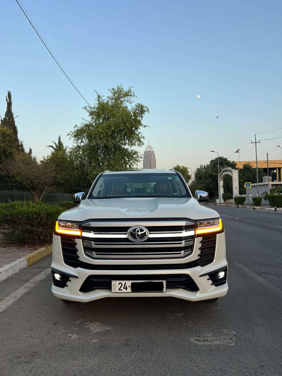 Land Cruiser Vx Limited 2023
وكالة سەردار SAS
فول مواصفات ١/١
سيارة جديد 
ماشي ٥٣ الف كم حقيقي
كفالة عامة سيارة دعامي لدعامي بشرط 
فقط مكان صغير pdr
مكان اربيل 
سعر ٦٨٨ ورقة مجال 
واتساب ***********
