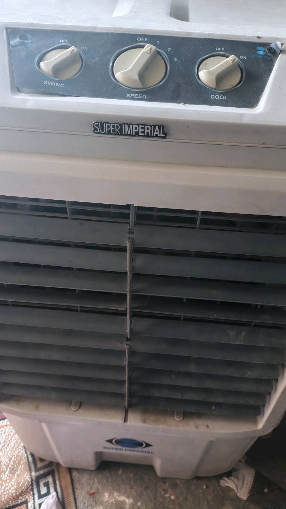 مبردة سوبر امبريال للبيع، شغالة وتبريدها جيد 🌬️
بيها سونك وتحكم سرعات، مناسبة للبيت أو المحل.
الحالة جيدة مثل ما موضح بالصور مكاني شهداء العبيدي السعر 90