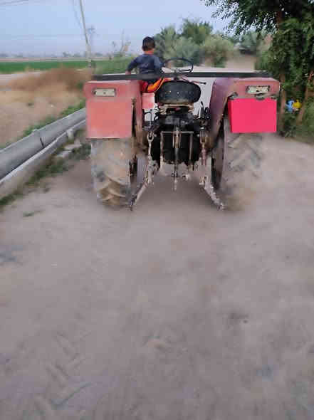 السلام عليكم مكينه عنتر موديل 86محرك أبيه بخار قليل من دون تنقيص كير وكسل وكدرليك كله شركه التأيرات المامي جديد والخلفي فوك النص عمر من دون رقام تكفل عئشار السعر 3مليون وابيه مجال قليل مكان المكينه بغداد رضوانيه الشرقيه قرب قطاع الزراعي//***********///***********
