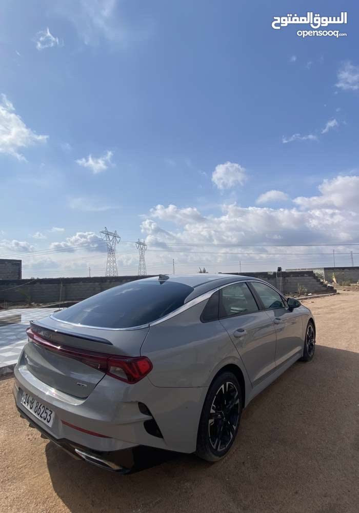 k5 جيتي لاين فول للاخير عدا الفتحه 
للبيع مديل 24 حادثهه جدا بسيط شبر من خشم الجاملق الايمن مبدل بنيد وجاملق السياره معوقين راعيهه بصحه جيده جدا  محرك 1600 تيربو السعر 180 وبيهه مجال مكاني البصره 
***********
