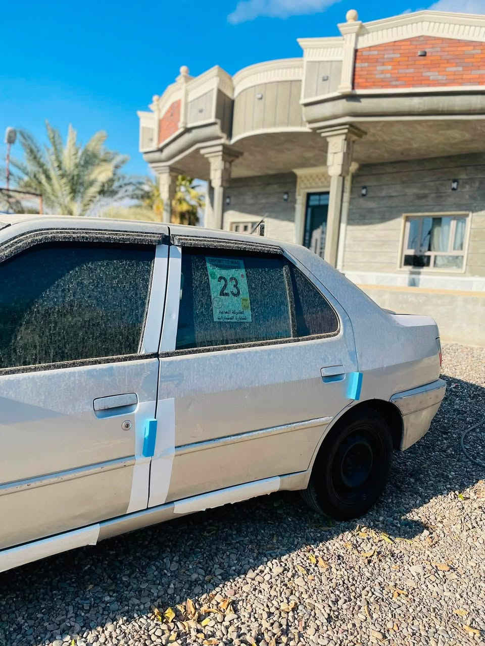 السلام عليكم
بيجو كير محرك شرط 
صدر امامي نص عمر
صدر خلفي جديد 
تايرات نص عمر
حبل 
بيها واجهيا مكفوله دوله وعشائر 
مكاني العلم 
***********
سعر 20 وبي مجال
