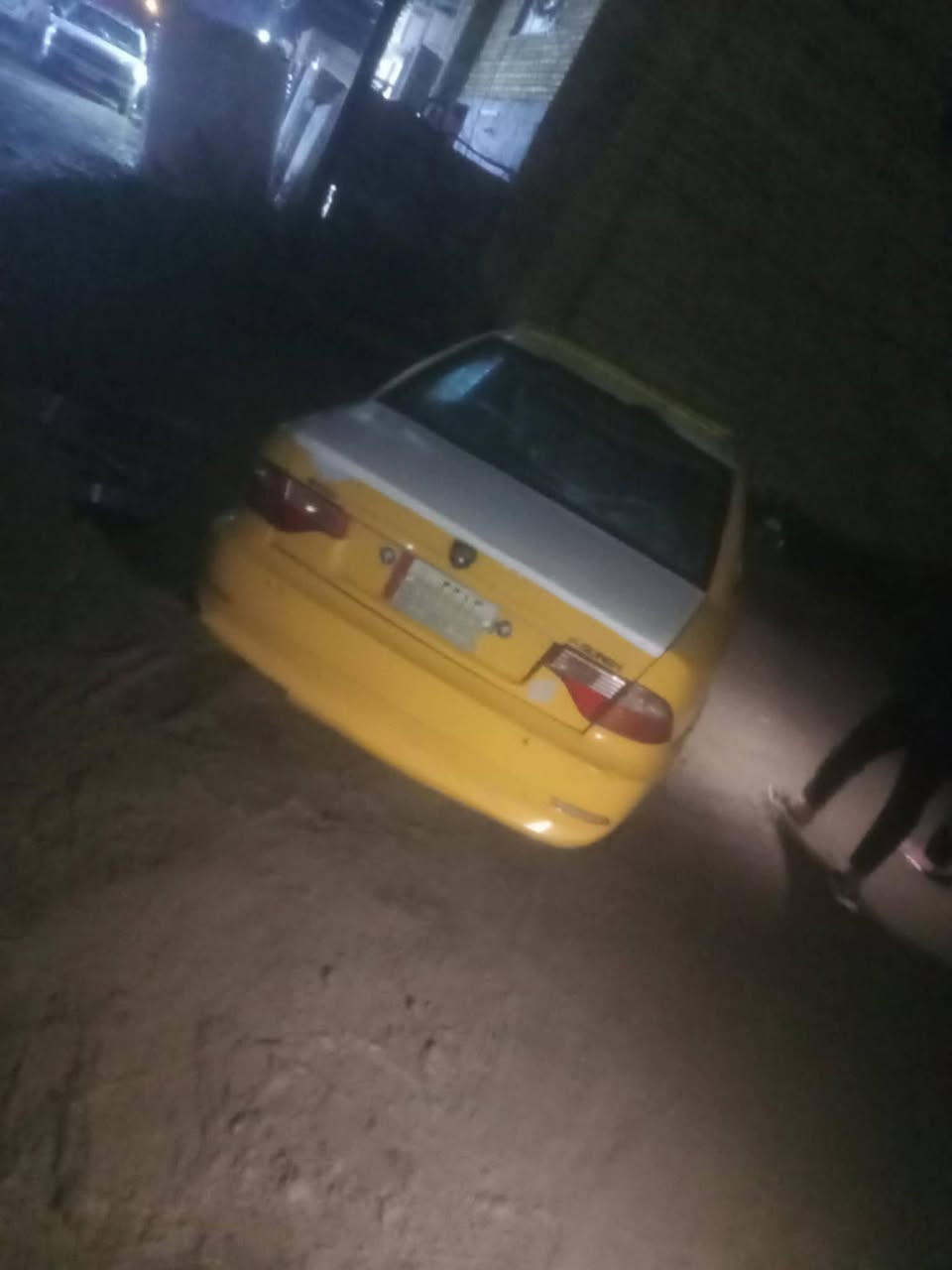 سلام عليكم سمند 2011 كير ومكينه مكفولات لاتنقيص ولاتبخير تبريد ثلج تحويل يمتى مايعجبك مطلوبه غرامات 600  على المشتري وهيؤه مصفره سعر 19 (*********** المكان بغداد سبع البور
