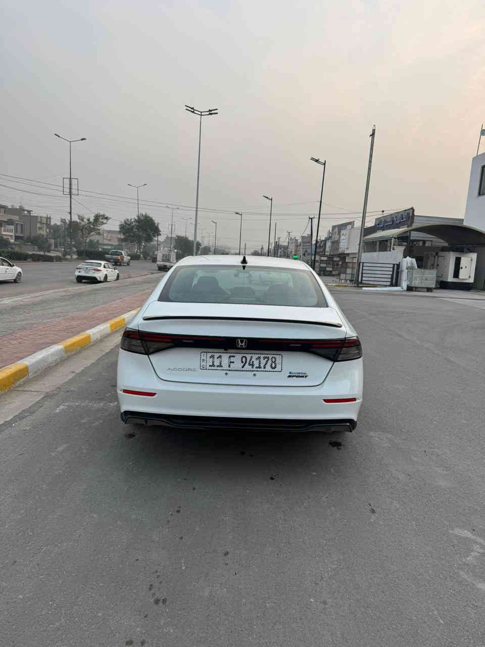 ‎للبيع هوندا اكورد هايبرد موديل 2024
فئه sport فول مواصفات:- مكينه 2000 هايبرد بصمه/بصمه ابواب/فتحه سقف /
رادارات اماميه وخلفيه وجانبيه /كراسي كهرباء /تشغيل عن بعد /شاشه كبيره/كامره دواره/فول تحكم ستيرن/تحديد مسار/اوتو هولد/سايد بريك بصمه/كار بلي وبعد هوايه مواصفات
وارد امريكي بدون صبغ وبدون تبديل فقط بارد فقط 
السعر 207 ورقه ورقه وبي مجال
تحويل ثاني يوم 
مكاني السياره بغداد حي الخضراء 
***********
