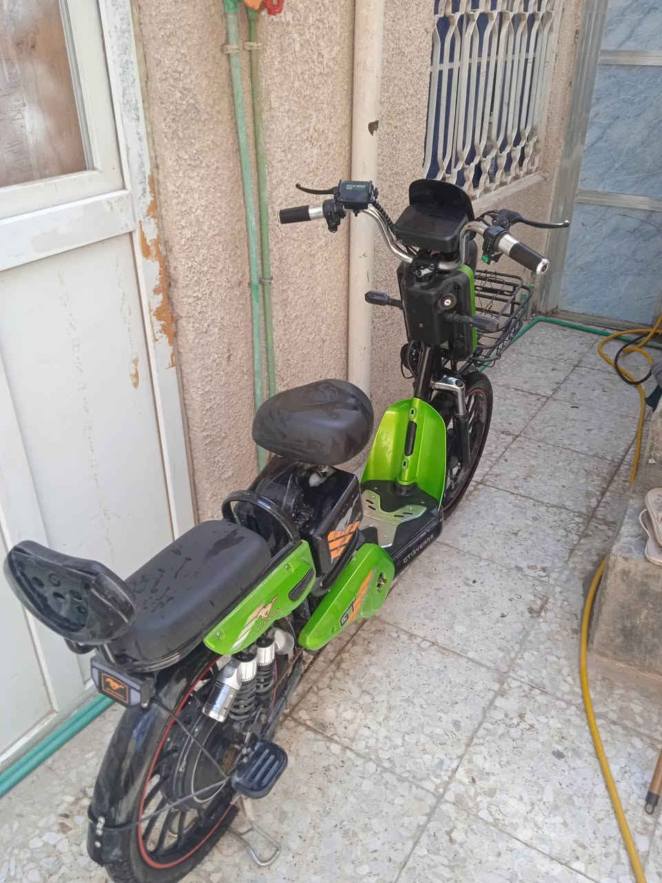 دراجه شحن للبيع
للبيع لون تفاحي 4سرع 5بطاريات سرعتهه 69لحقيقه 55بشحن لوحده تمشيك 45كيلو وتتحمل وزن ثقيل شاحنتهه موجوده دراجه كامله بريك امامي وخلفي كله شغال مكان نجف ميلاد سعر 225وبيهه مجال لخاص مفتوح


**إذا كنت صاحب هذا الإعلان وتريد حذفه لأي سبب، رجاءا أرسل رسالة إلى الدعم الفني**
