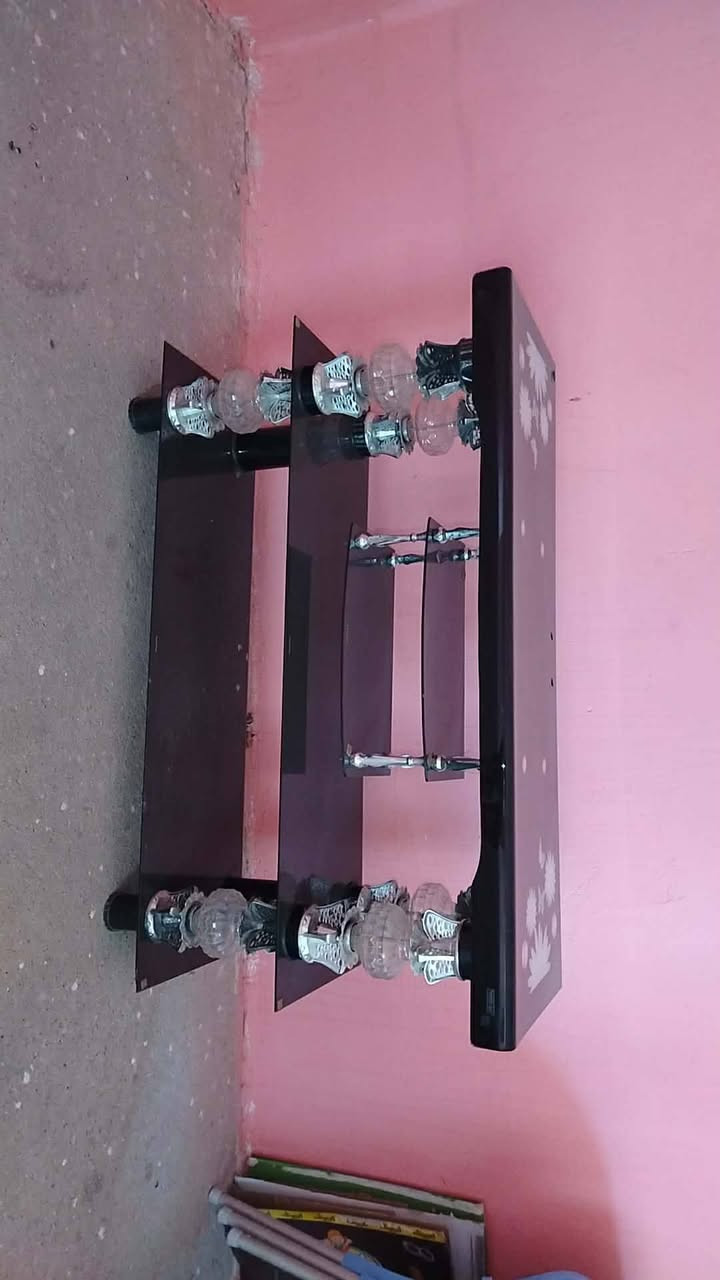 تخوته عدد 2مع كومدينات 180وميز يلازمه ب15الف


**إذا كنت صاحب هذا الإعلان وتريد حذفه لأي سبب، رجاءا أرسل رسالة إلى الدعم الفني**