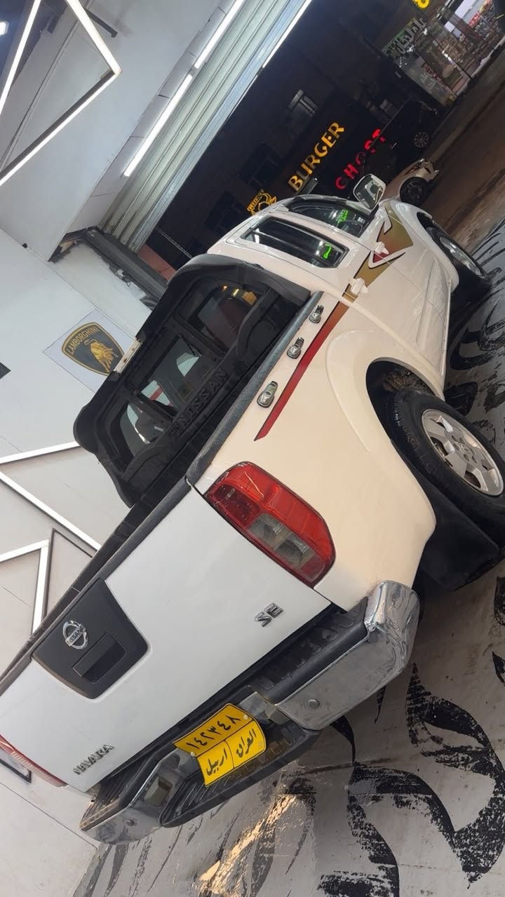 السلام عليكم 
نافارا للبيع موديل 2013 
ماشية 230الف رقم اربيل
سيارة نصبتهة حلوة داخلهة نظيف
تبريدها ثلج 
بيها خيط تبخير 
السعر 11الف بيها مجال 
الي يريد يتواصل رقم ***********
