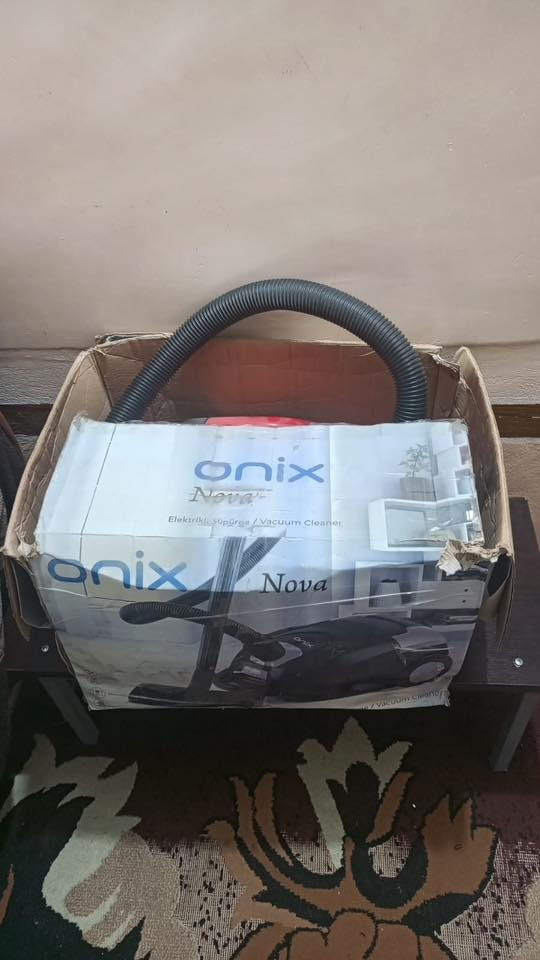 مكنسه منزلي  مستعمل أسبوع بس جديد للبيع بسعر 50وبي مجال للاستفسار الاتصال عالرقم ***********
