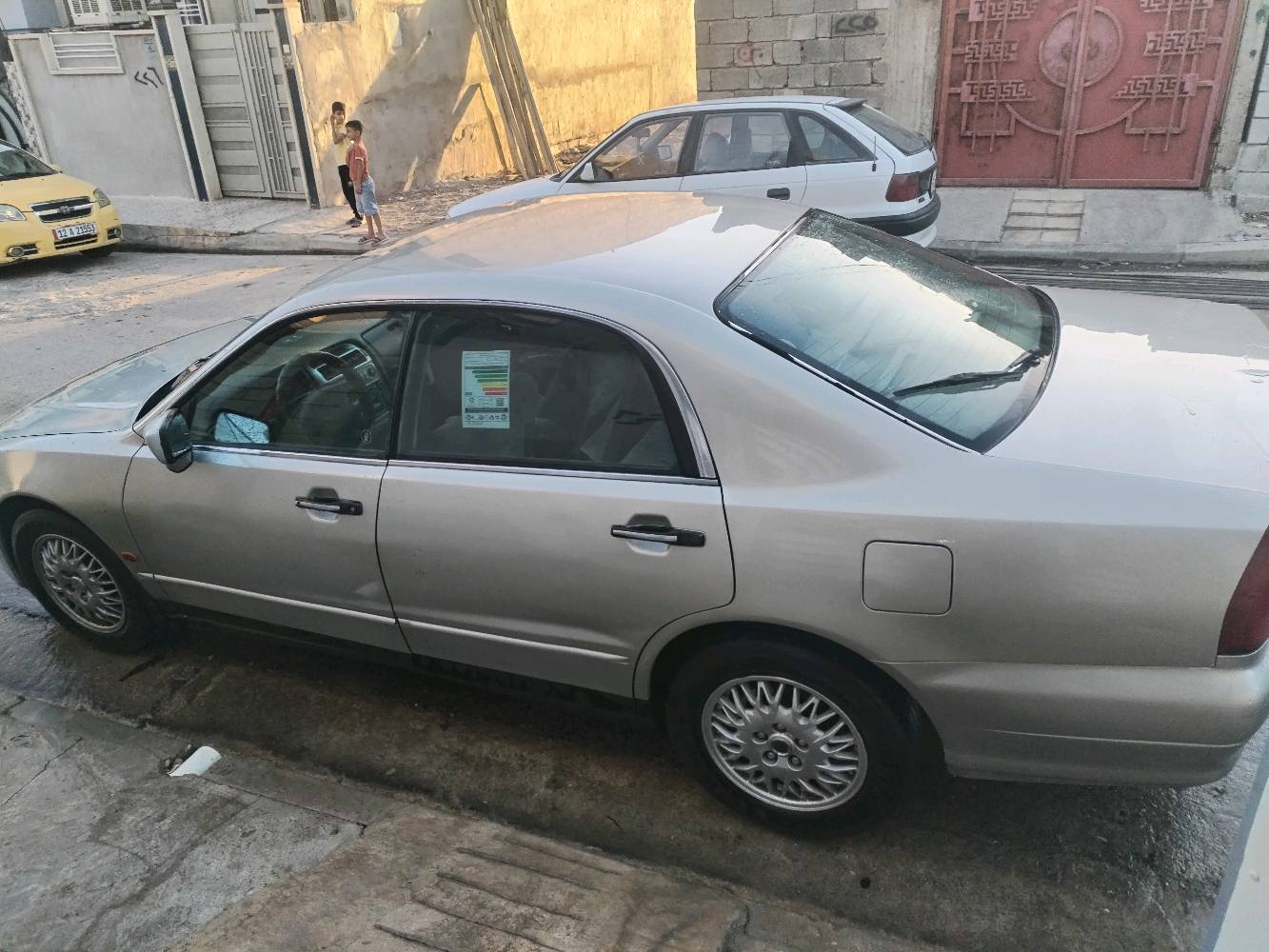 مستبوشي سكما موديل 1995 كير توماتيك محرك 6 حجم3000. كير مكينه شرط كابون بيها شرط الوكاله والتحويل بيها حساس TPSيرادلو عيار فقط
السعر 40 وبيها مجال مكانها حي سماح ثانيه ترهم مراوس 