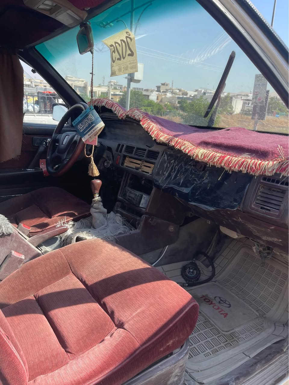 مازدا ٩٢٩ گير عادى مهكينه ١٢ كابرىته ر ئارمى پلاستيكى سليمانى گير و مه كينه و ئاكسل به شه رت سعرى ١٣ گه لاو معامه له شوين سليمانى 
گورينه و ه و فروشتن
*********** Singapore
