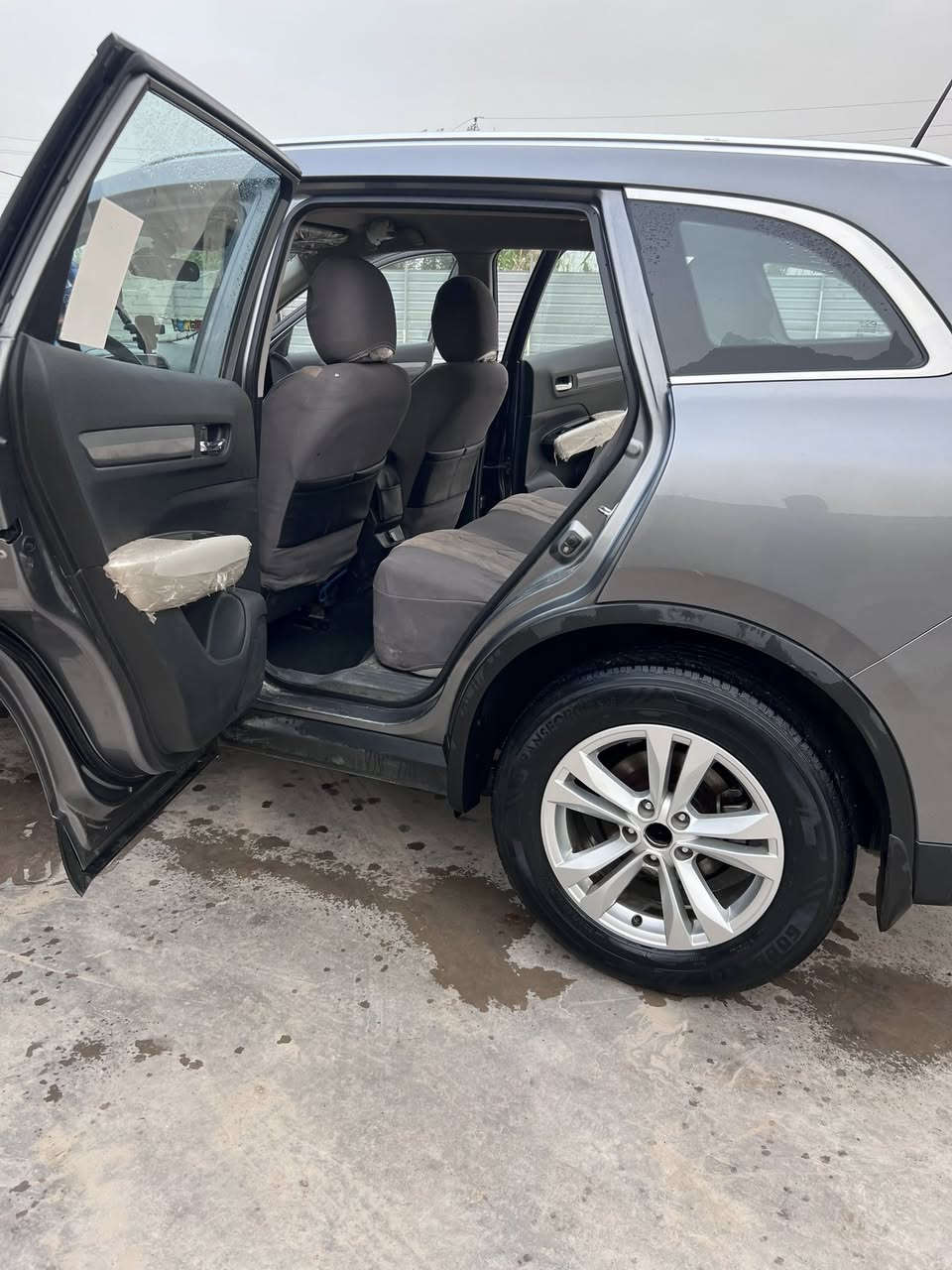 رينو كوليوس 2019نضيفه اخت الجديده بعده شركه بس بيه شخوط بسيطه بل كشر المحرك +كير كفاله بعدهن شركه تاخذه عل وضعيته حته دهن قبل يومين بدلته وتجي وتشوف بعينك وبيك خير وتدلل وسعره 150$ مكاني بغداد***********
