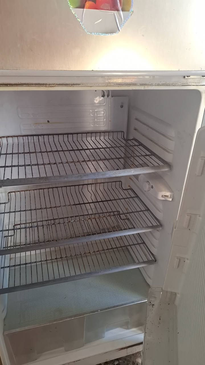 ثلاجه للبيع بس بابها واكع


**إذا كنت صاحب هذا الإعلان وتريد حذفه لأي سبب، رجاءا أرسل رسالة إلى الدعم الفني**