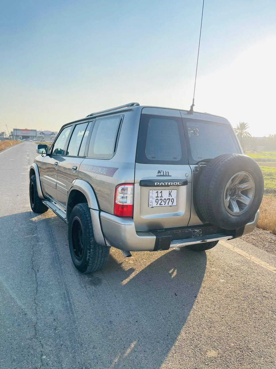 نيسان بترول ٩٨ سوبر سفاري بانزين ٤٥٠٠ نوزل رقم بغداد سنويه جديده السعر دفتر يعني ١٠٠ ورقه عنوان بغداد تقاطع النهروان ***********
