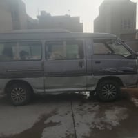 للبيع • سيارة • معلومات قليلة