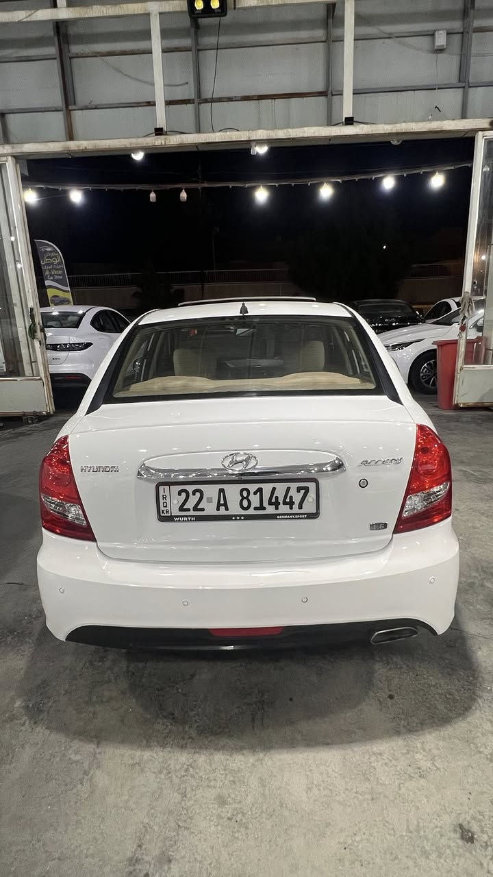 هونداي اكسنت  خليجي 2011
سياره مكفوله من الصبغ  فوول مواصفات كشنات جلد فتحه سياره نظيفه سعر 98 ورقه وبيها مجال للشراي لاستفسار اتصل عل 

***********
