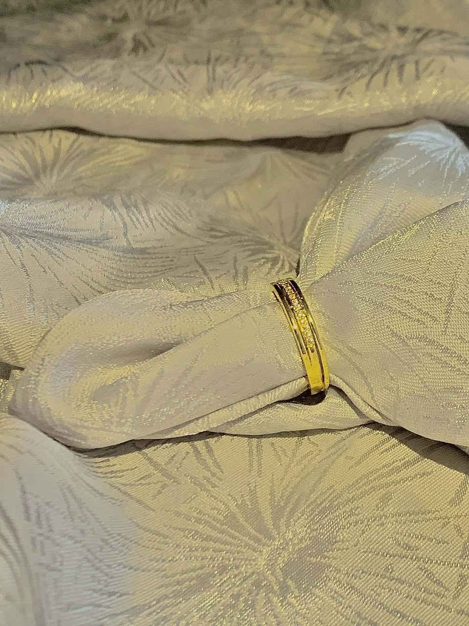 البساطة هي سرّ الأناقة دائماً.. قلادة ناعمة من جُمانْ تضفي سحراً هادئاً على إطلالتكِ اليومية ✨."
كلشي بلمنشور ب500
"متوفرة الآن للطلب عبر الدايركت 📥."
.
.
.

#جُمان #إكسسوارات #أناقة #العراق #طوزخورماتو #هدايا #نسائيات


**إذا كنت صاحب هذا الإعلان وتريد حذفه لأي سبب، رجاءا أرسل رسالة إلى الدعم الفني**