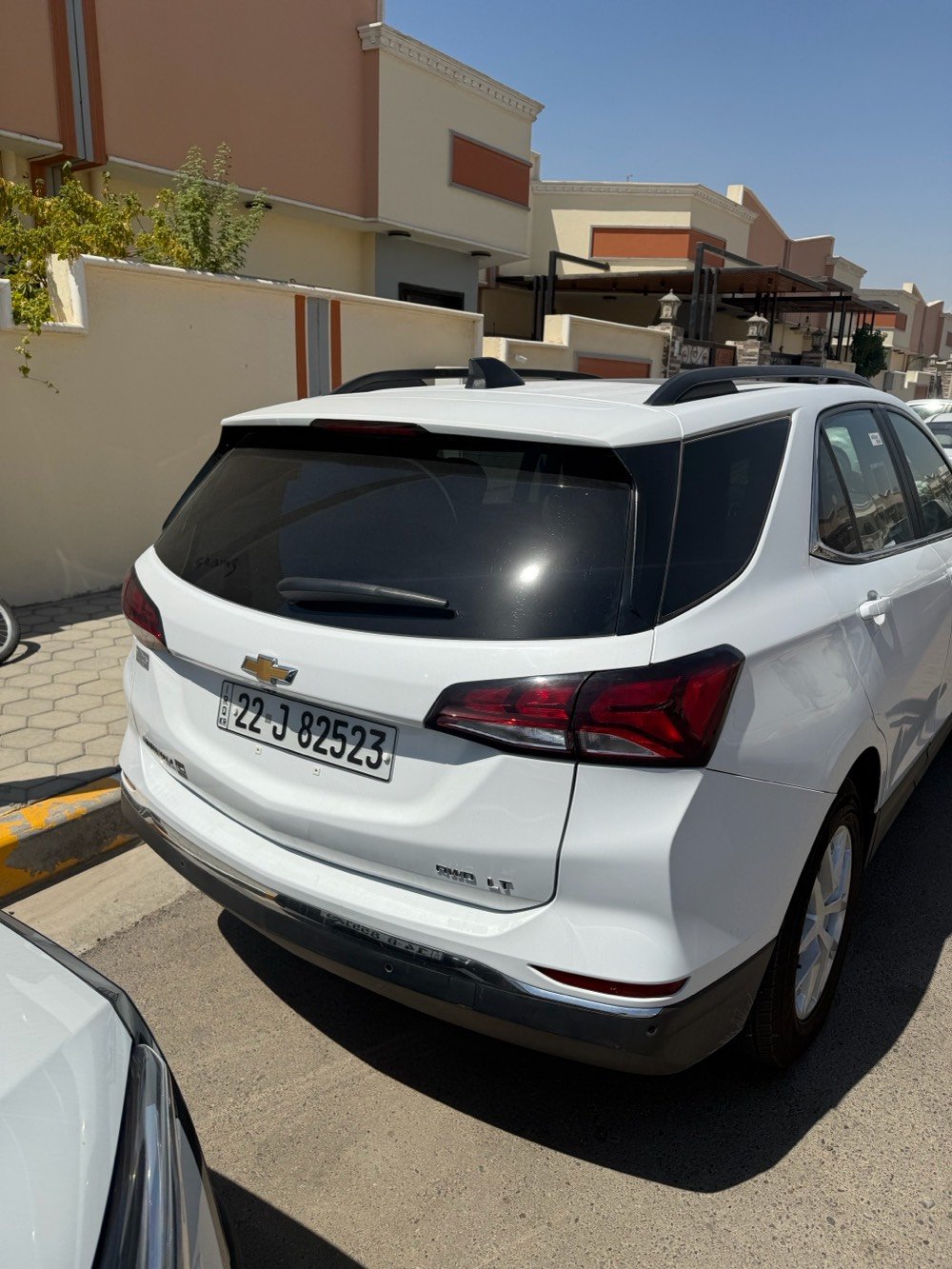 سيارة اكوينكس موديل ٢٠٢٢ اربيل ماشية ٧٠ الف وارد امريكي فول مواصفات فتحة رادار هيتر بالستيرن كشن كهرباء وبعد تفاصيل ضربتها بالجنطة الخلفية مبدل باب الجنطة وبيها بارد بالباب الي خلف السايق والباب الثاني بدون صبغ وبدون ايرباك 
العنوان البصرة / مدينة الامل 
 