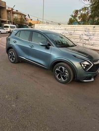 كيا سبورتج موديل 23 خليجي مكفوله ماشية 49 السعر 200 وبيهة مجال للستفسا...