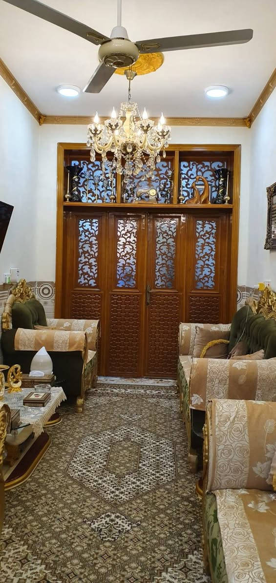 تخم قنفات للبيع نضيف جدا وياها ميز كبير واثنين صغار. جام.
هذني ١٠ مقاعد
٢ كبار
٢صغار
ووحدة وسط ام نفرين سعرهه ٣٥٠الف وبي مجال على الراغب بالشراءالاتصال على الرقم***********
