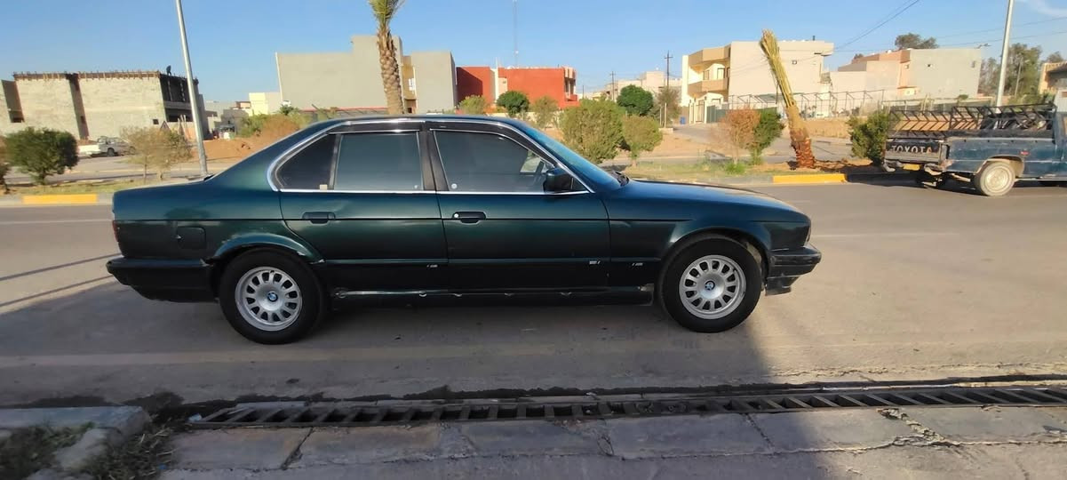 كير عادي
محرك كبس دجتال
محرك كير اكسن شراط
طخم جديد
حكم تاير جديد
مصبوغه جماليه 
بيهه طخه اب جملغ الورا 
يعوزها اشويه ترتيب 
شرط التحويل 
***********
مكاني موصل 
مرواس فكترا 
السعر 35او بيه مجال للطيبين
