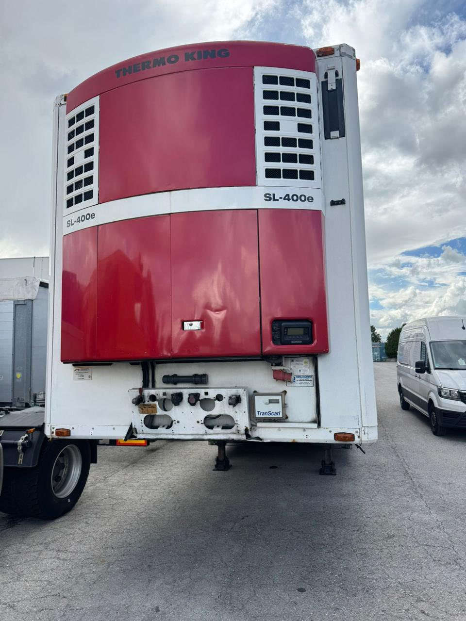 للبيع
براد كرونة 
موديل 2007 
سمك 6 ارتفاع 70 
دبل سحال 
سعر 210 ورقة 
أوقات الاتصال 9صباحاً حتى 9مساءاً
عنوان كلار شركة جوانی سردم 
***********
