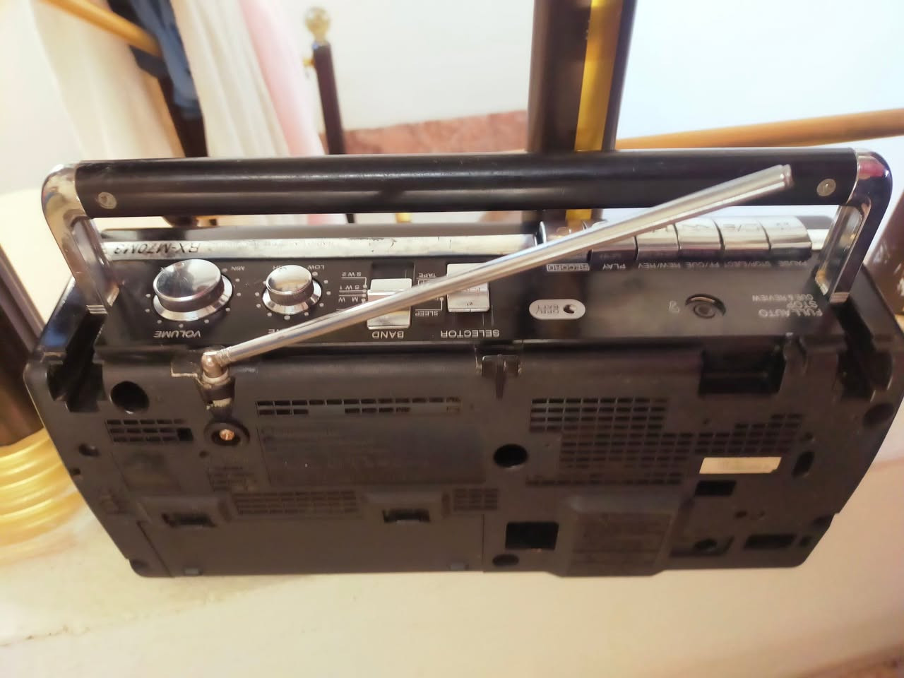 راديو ومسجل Panasonic ماركة وصناعة متميزة شغال بشرط نظافة متوسطة سعر 25 الف مع توصيل ...


**إذا كنت صاحب هذا الإعلان وتريد حذفه لأي سبب، رجاءا أرسل رسالة إلى الدعم الفني**