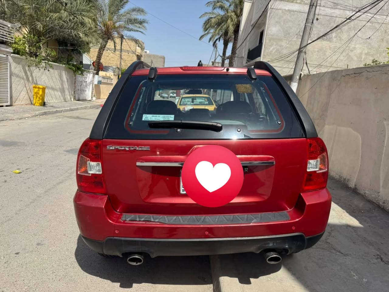 السلام عليكم للبيع كيا سبورتج موديل 2009 خليجيه مكينه 2000 دوش ماشيه 121 الف كيلو حقيقي بدون ضربه فقط صبغ بيها رقم بغداد مشروع وطني كشنات جلد كله عل البلادي مابيها اي نقص السعر 115 وبيها مجال مكان السياره بغداد قرب الدولعي هـ***********
