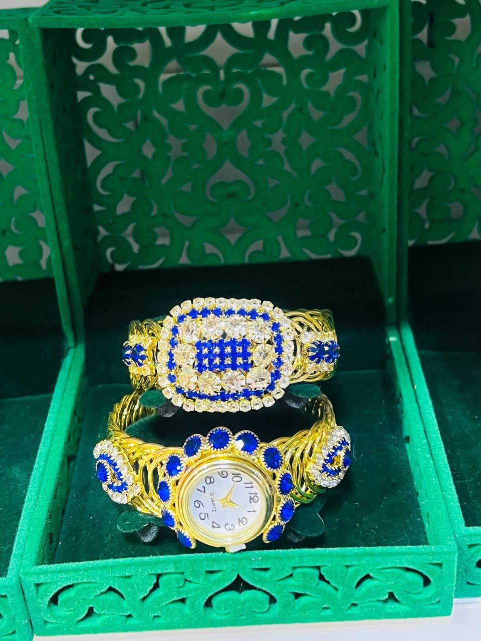 🔹️ سيتات مشبك نسائي ساعه مع سوار معضد موديلات جديده
🔹️متوفر سعر جمله  ومفرد
🔹️متوفر توصيل


**إذا كنت صاحب هذا الإعلان وتريد حذفه لأي سبب، رجاءا أرسل رسالة إلى الدعم الفني**