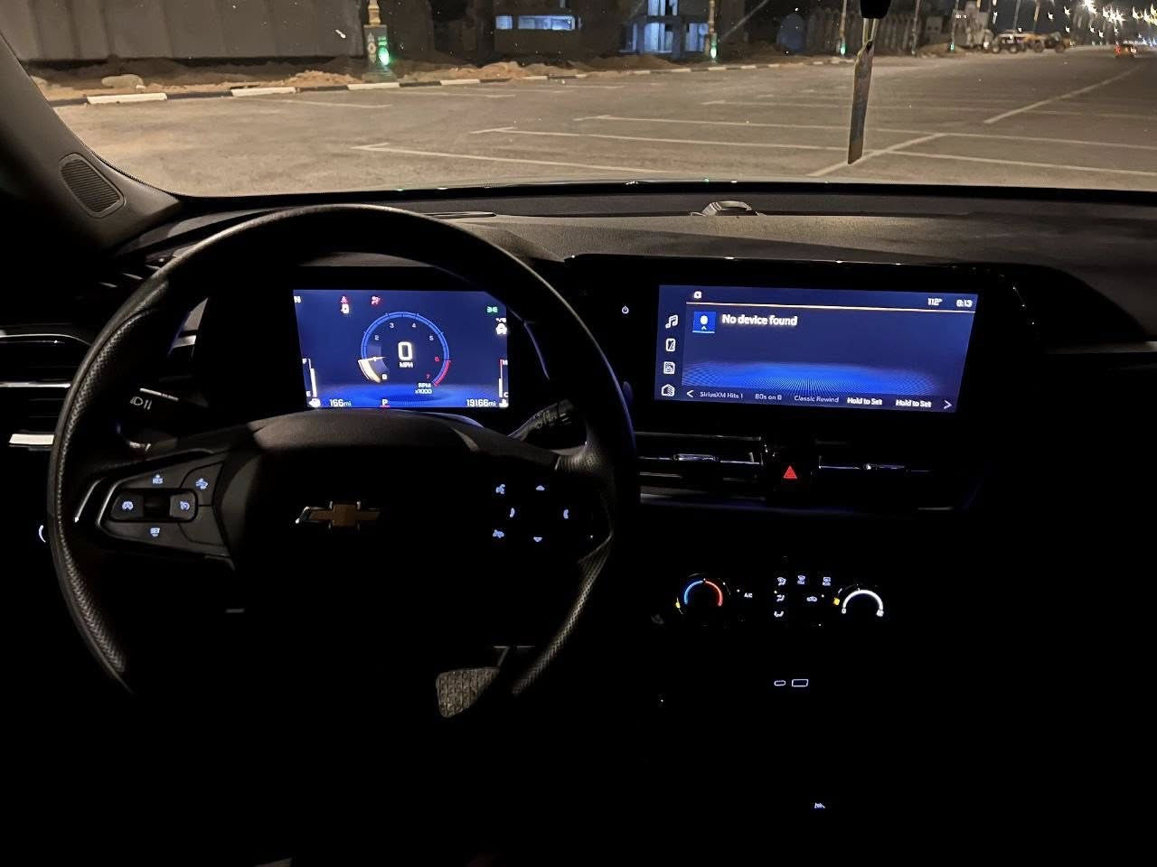 للبيع شفروليه تريل بليزر 2024 LT 
 دخول جديد ماشية فقط (20 ألف م)
 صبغ : باب خلف السايق (قطعة وحدة) وجاملغ مبدل نفس الون 
 مرقمه
تحكم ستيرن
رادار جانبي + امامي 
 تشغيل عن بعد
توقف ذاتي بالازدحامات
محرك 3 سلندر 1.2 تيربو
سعر 155 مع مجال او مراوس 

 سيارة نظيفة  مكان كربلاء 
 للاستفسار:
*********** (واتساب)
 ***********
