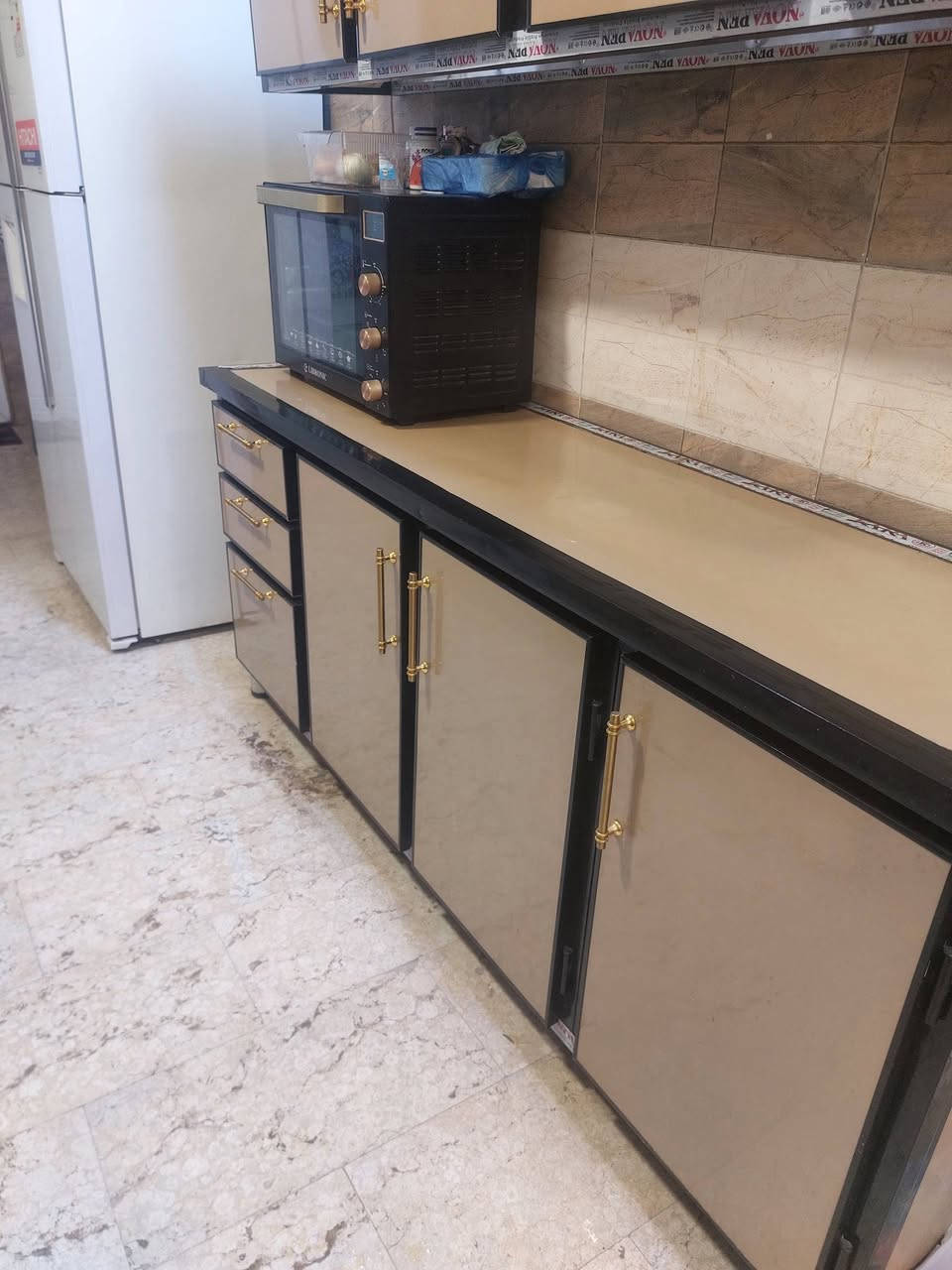 كاونتر تفصال ٤قطع كل قطعه مترين وشويه سعره ٨٠٠ وبي مجال اخو الجديد


**إذا كنت صاحب هذا الإعلان وتريد حذفه لأي سبب، رجاءا أرسل رسالة إلى الدعم الفني**