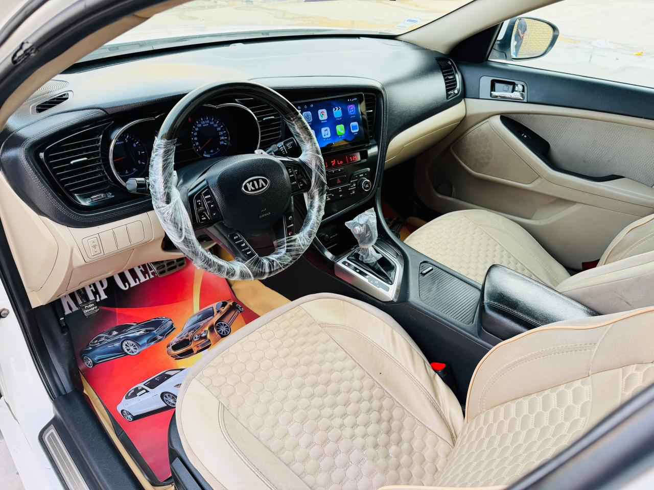 السلام عليكم اخوتي 

كيه اوبتيما خليجي 2011 فول مواصفات 1/1 محرك 2400شرط مامفتوح ع البلاد كفاله من الضربه والتبديل والفتح بيه رش مقدمة الجاملغ الامامي ورش الهلال الخلفي فقط الباقي كفاله رقم بصره دولي سنويه مجدده لغاية 2029 مواصفات السياره 
بصمة تشغيل بصمة ابواب بصمة جنطه شاشه تاب كامره دواره بنراما يدات نيكل من الداخل والخارج اشاره ب المرايه امرايات شفط لد امامي خلفي تبريد بيانو تحكم استيرن جهتين شفتات ستيرن شغالات شاشه ليزريه تبريد امامي خلفي    لايت عدسه ويل كاب اصلي عدد 5
سياره جديده من الداخل والخارج وجاهزه مكينه وكير كهربائيات تخم تاير تبريد تدفئه حداديه شرط 100/100 تراي كلش حلو مكان السياره ناصريه مركز منطقة الشرقيه 

السعر .122وبيه مجال 
هاتف .*********** Singapore
