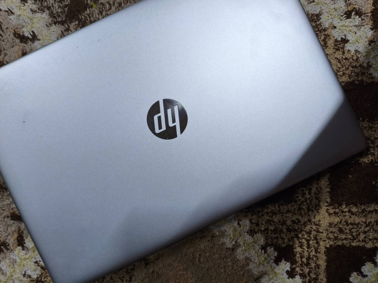 للبيع لابتوب hp جهاز جديد استخدام شخصي اقل للشهر ذاكر 512  جهاز جديد كلش ماعرف بعد بل مواصفات خذيته اب 450 رايدة اب 400  وية جنطه مالته او شاحنه او ماوس مكاني بصرة معقل ***********
