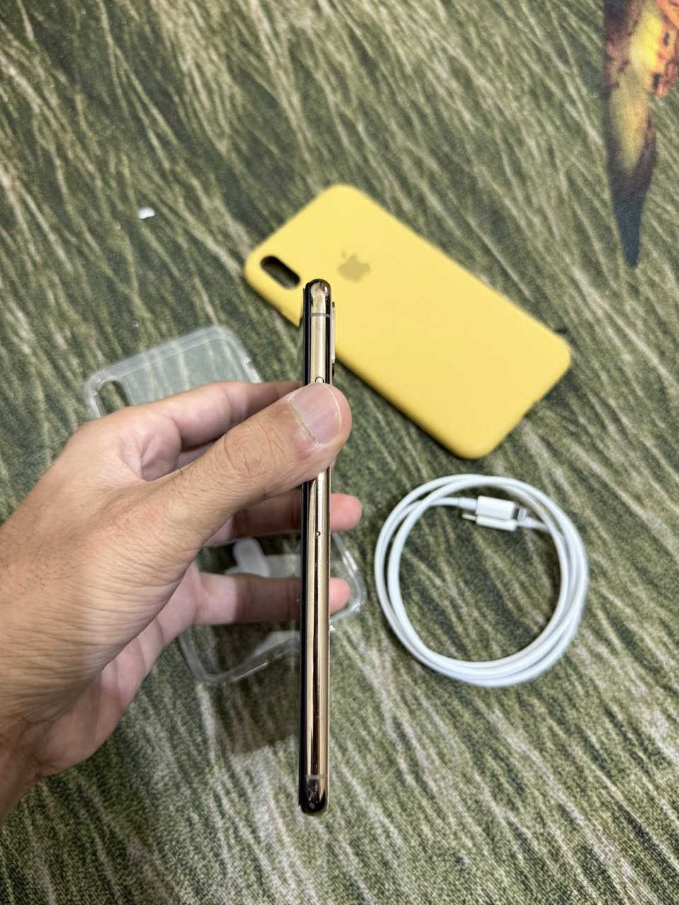 اكس ماكس للبيع ذاكره 512 نضيف مكفول مبدل فقط بطارية الاصلية ويا 2كفرات وشاشه حماية وكيبل شحن السعر 220 وبي مجال حق جيه مكاني النجف تواصل خاص و واتساب ***********
