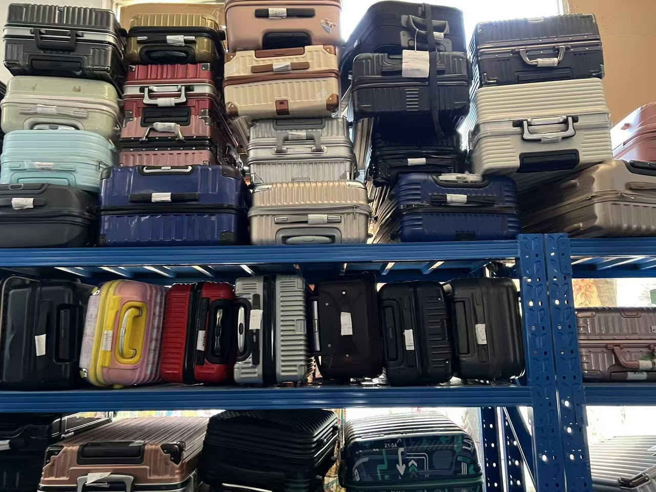 Used luggages from Airport.
500pcs, 80% are function good.


**إذا كنت صاحب هذا الإعلان وتريد حذفه لأي سبب، رجاءا أرسل رسالة إلى الدعم الفني**