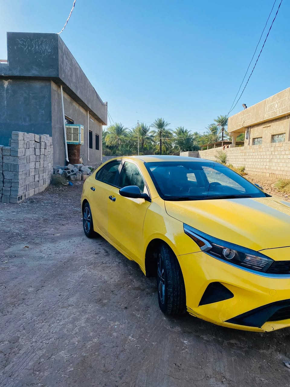 كيا فورتي موديل 2023
وارد امريكي ضربتة بسيطة موضحه بصورة 
* ماشيه 110

• المحرك: 2000 دوش
• شاشه تدعم الكاربلي + كاميرا خلفية
• رادار أمامي
• 3 أنظمة قيادة
• تحكمات ستيرن+ نظام تحديد المسار
• السيارة نظيفة  بدون اي
نقص
بدون منظومة غاز
العنوان/ بغداد 
السعر 165
للأستفسار ***********
