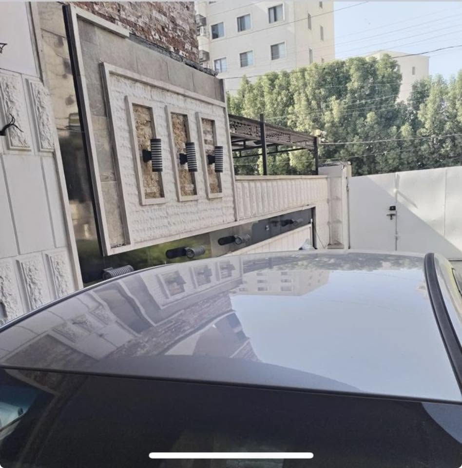 سوناتا جديده مكينه 2400 ضربتها موضحه بالصوره ومشدوده عليها منظومه والبعافيه الي ياخذها 109 رقم تلفون***********
