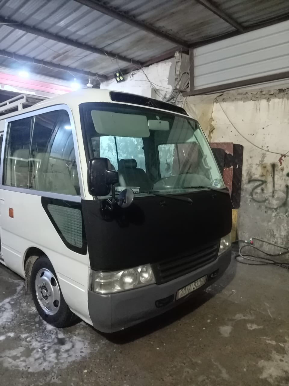 سلام عليكم كوستر 2013 ناصيه كفاله ما عد باب السياق ويل ناصي بلاد يوبي اس رباط خلفي سيارة كامله للشغل تاير كل بروجستم 6 علما ان سيارة بل بصرة (***********) السعر 280 وبيه مجال
