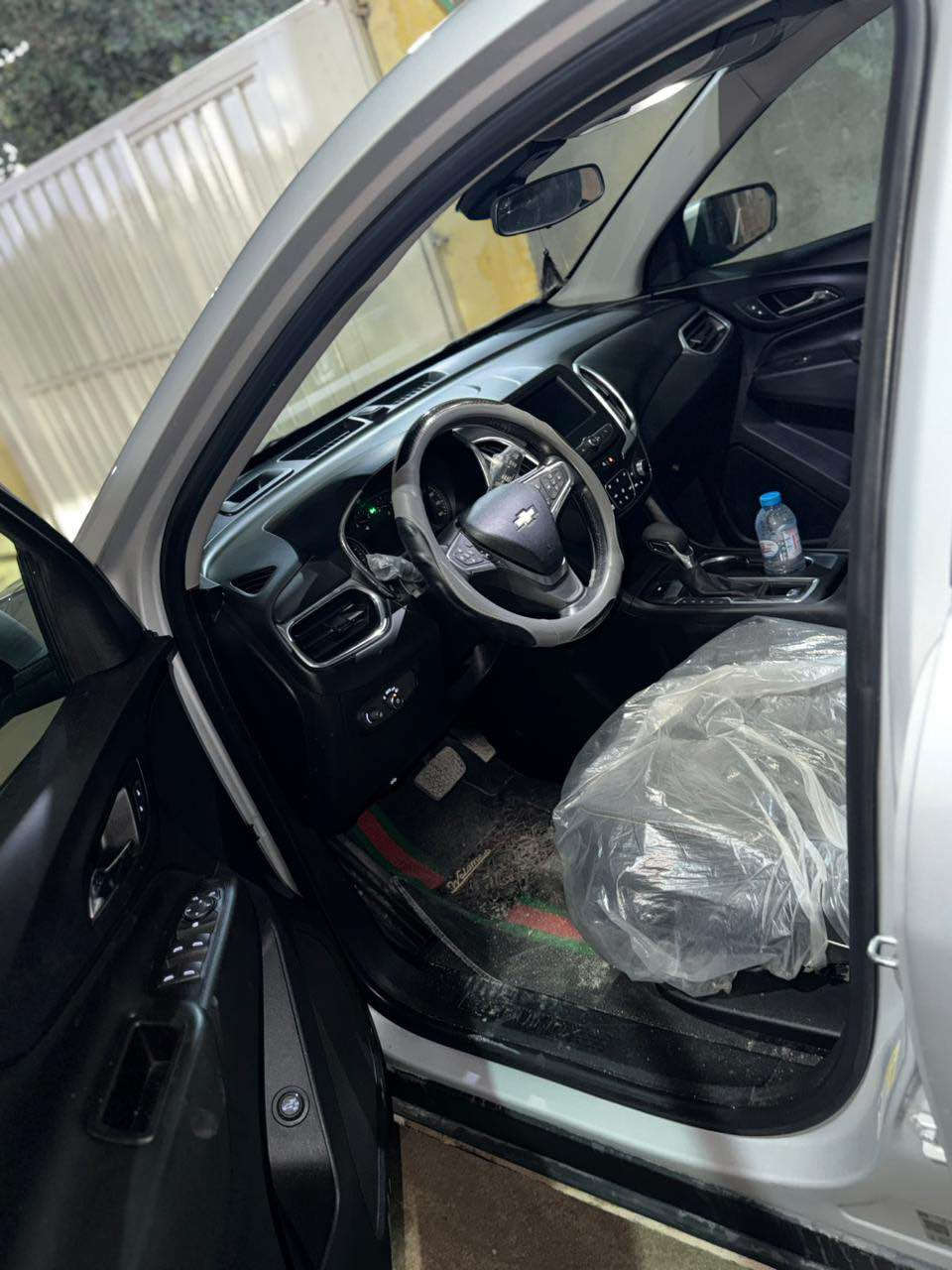 السلام عليكم 
سيارة كوينوكس ميديل ٢٠٢٢  وارد امريكي حادثها بنيد فقط وبيها بارد بل الصندوك على كد شبر سياره نظيفه وما ماشيه بس ١٧ الف رقمها بصرة تحويل ثاني يوم مكينه ١٥٠٠تيربو  السعر ١٦٠ ورقه وللاستفسار التواصل على الرقم 
***********
ملاحظه انه مكلف بل النشر فقط شط العرب, البصرة
