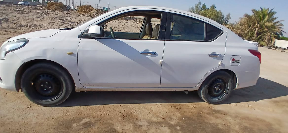 نيسان صني  هندي بليته زركه  مديل ٢١ بيها جاملقات أمامي واحد مبدل وثاني بارد سنويه شهر ١٠ محرك كير تبريد خير من الله تخم تاير دوشمه تفصال كشنات ورضيه سعر 100ورقه وبيها مجال مكان كرمه علي مراسله صفحه او اتصال على رقم ***********
