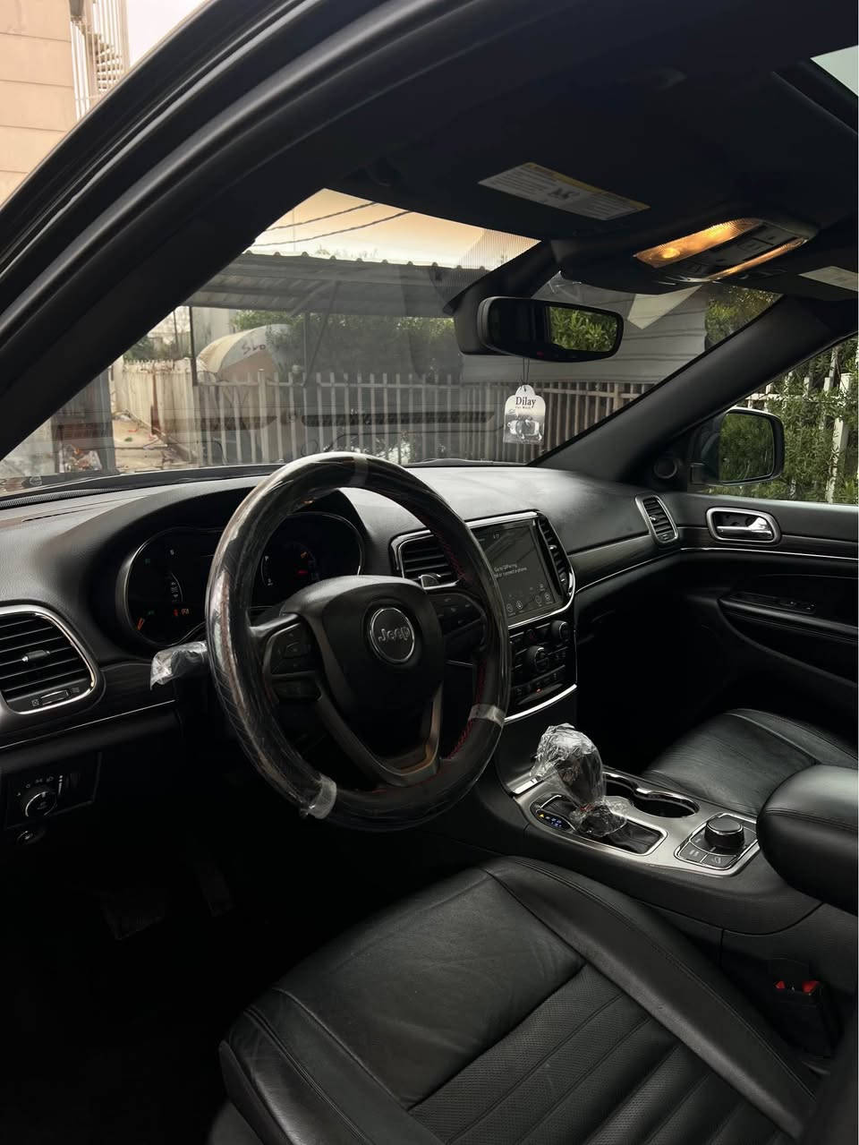 Jeep grand cheroke 2021 limted X
فول مواصفات 
بصمة
شغال
تشغيل عن بعد
رادار امامي فقت لجمالي
رادار مرايات وراء 
فتحة
تحكمات ستيرن
كشنات جلد تدفئة +تبريد
كنات وراء تدفئة
شاشة كبير
كاميرا
دبل اكسل 
٥نضام قيادة
كل شيء جديد بسمي تحويل وكالة نفس يوم
اخوان سيارة ماشي ٣٦ميل فقط
صبغ:بس بونيت صبغ جاملغ مبدل بلادي نفس لون
ارباك كلها مرجع سيستم بلادي بشرط سونار 
عنوان:اربيل 
*********** أربيل, العراق
