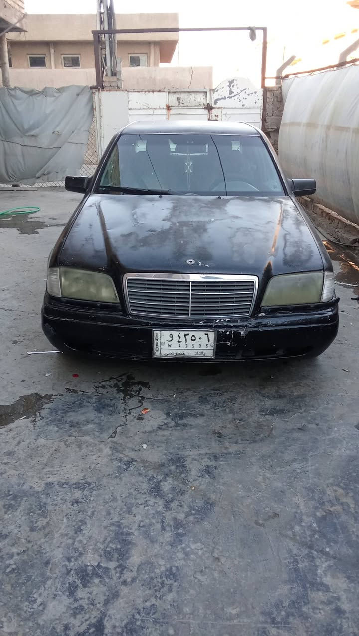 السلام عليكم من رخصه مدير الكروب مرسيدس بيبي شبح موديل 2000 بلادي كير و محرك اربعه سلندر كير عادي شرط التحويل بنفس اليوم   لل استفسار *********** أو *********** بغداد مدينة الصدر قطاع 5 قرب شارع كاتب عدل

